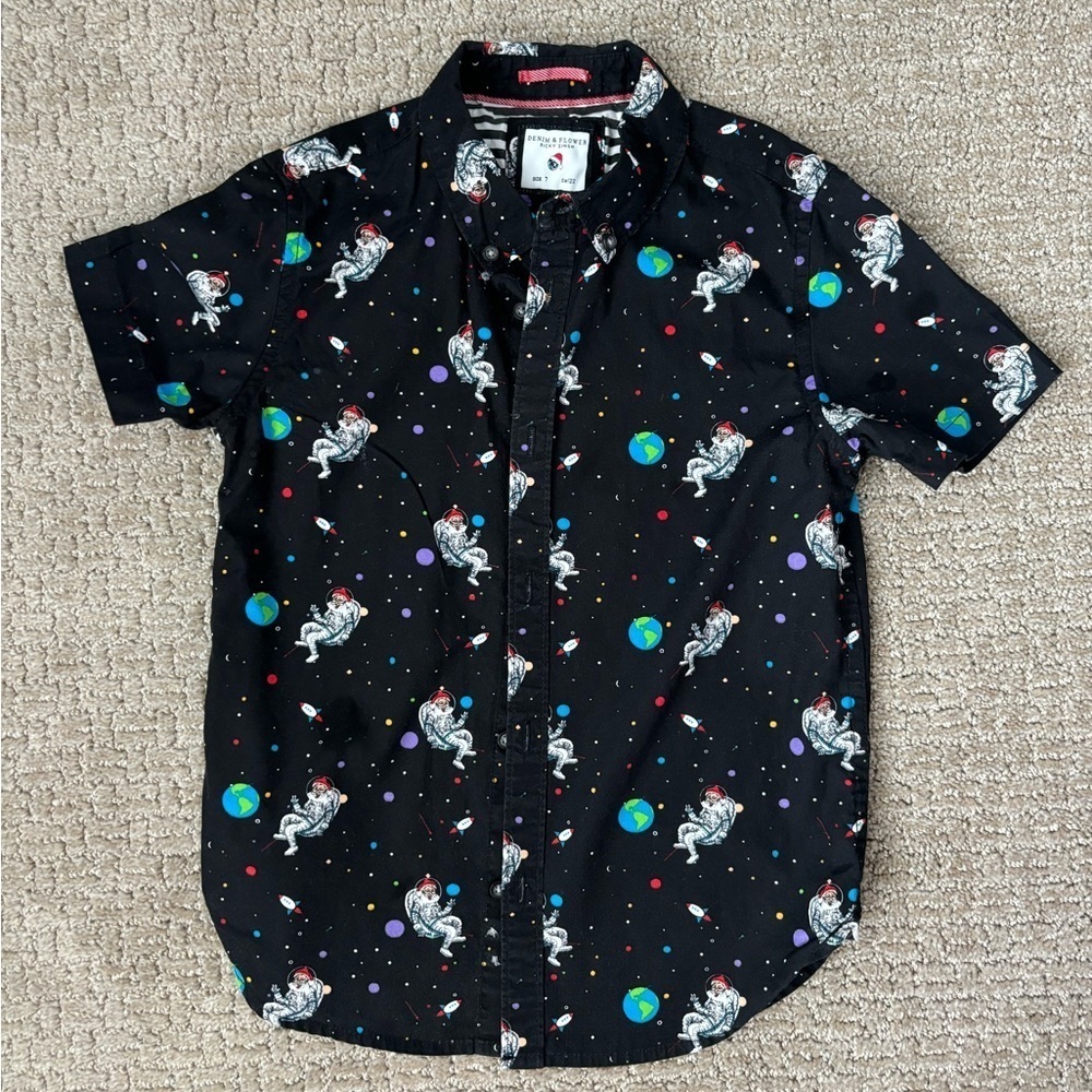 Santa Kids Shirt, Denim & Flower. Kids size 7.